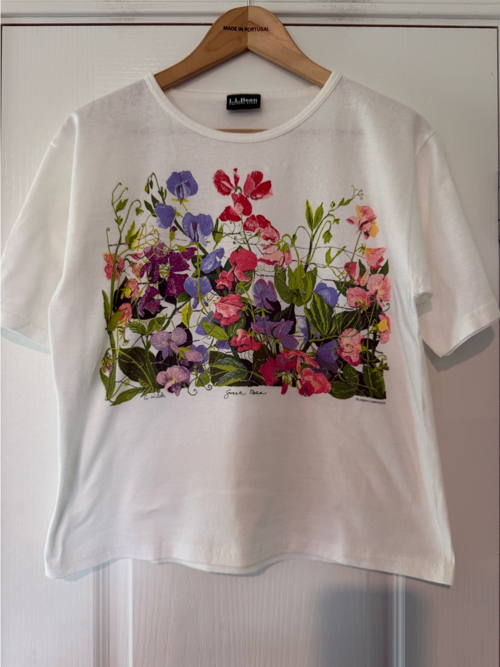 vintage ✨ LL Bean Liberty Graphics Sweet Peas Floral Tee